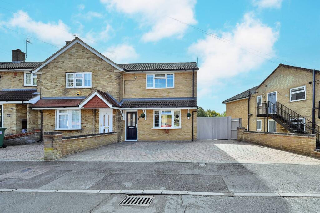 Main image of property: Turners Hill, Hemel Hempstead, HP2