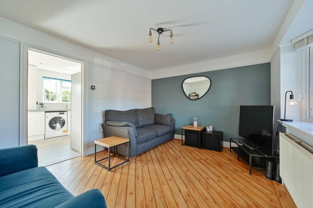 Main image of property: Turners Hill, Hemel Hempstead, HP2