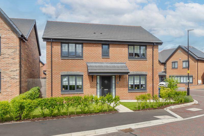 4 bedroom detached house for sale in Praetorian Road, Fenham, Newcastle