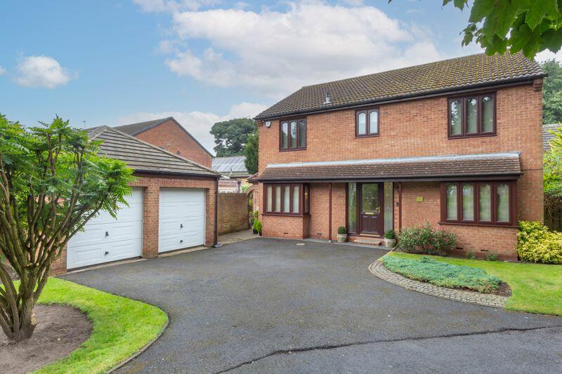 4 bedroom detached house for sale in Parkshiel, South Shields, South