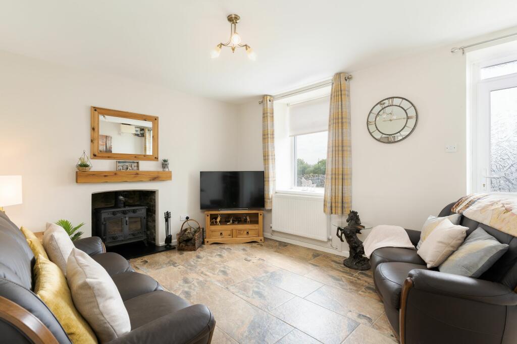 Additional property image - Cae'r Ysgol Farm, Tonyrefail, Porth