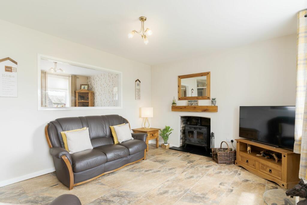 Additional property image - Cae'r Ysgol Farm, Tonyrefail, Porth