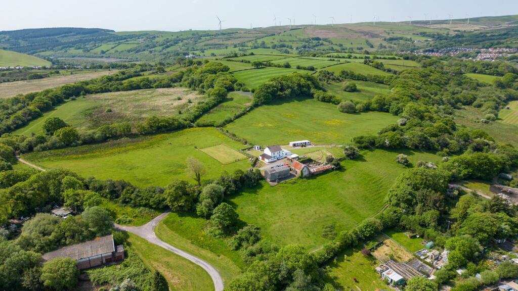Additional property image - Cae'r Ysgol Farm, Tonyrefail, Porth