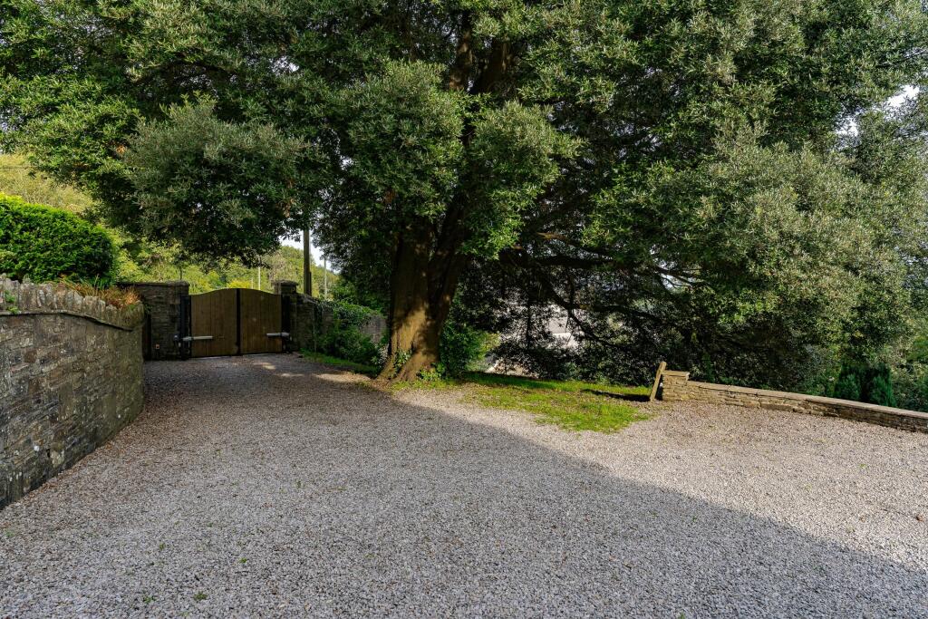 Additional property image - The Laurels, High Street, Llantrisant, Pontyclun