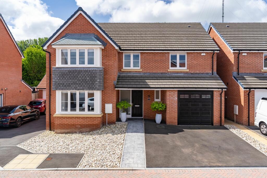 4 bedroom detached house for sale in Picca Close, Wenvoe, Cardiff, CF5