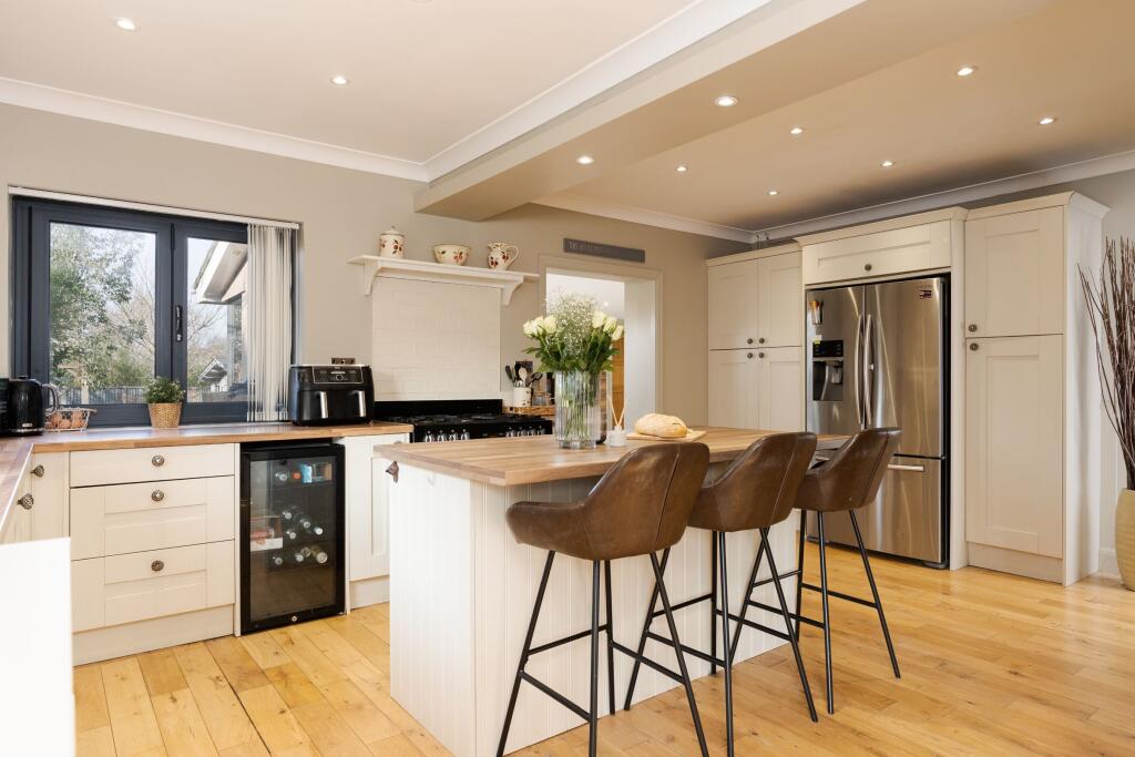 Additional property image - Robgill, Gwern-Y-Steeple, Peterston-Super-Ely