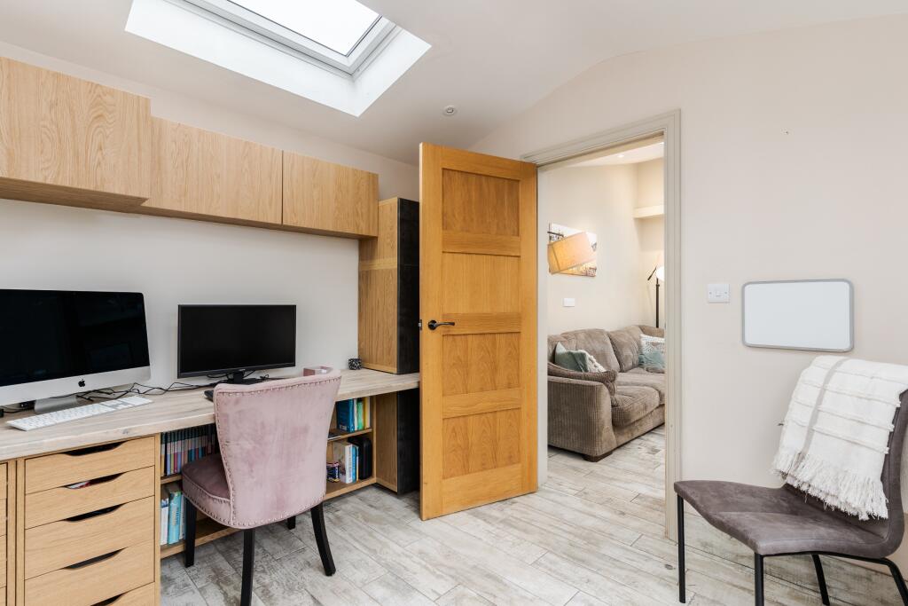 Additional property image - Robgill, Gwern-Y-Steeple, Peterston-Super-Ely