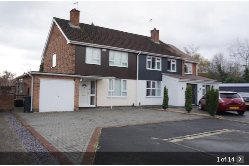 Main image of property: Freemans Close, Leamington Spa, CV32