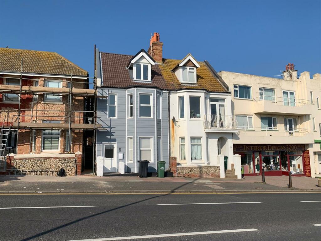 3 bedroom apartment for rent in Marine Drive, Rottingdean, Brighton, BN2
