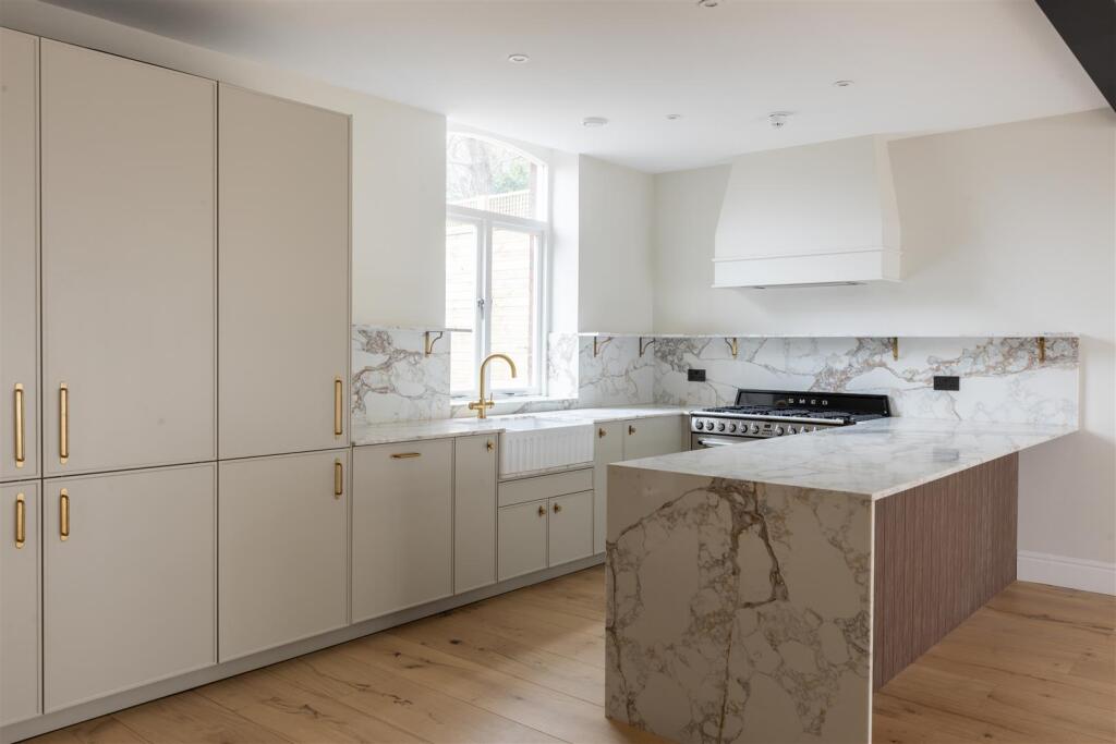 Additional property image - Eaton Grove, Hove