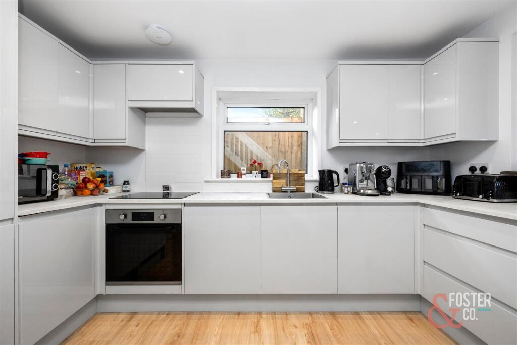Additional property image - Mill Hill Close, Shoreham-By-Sea