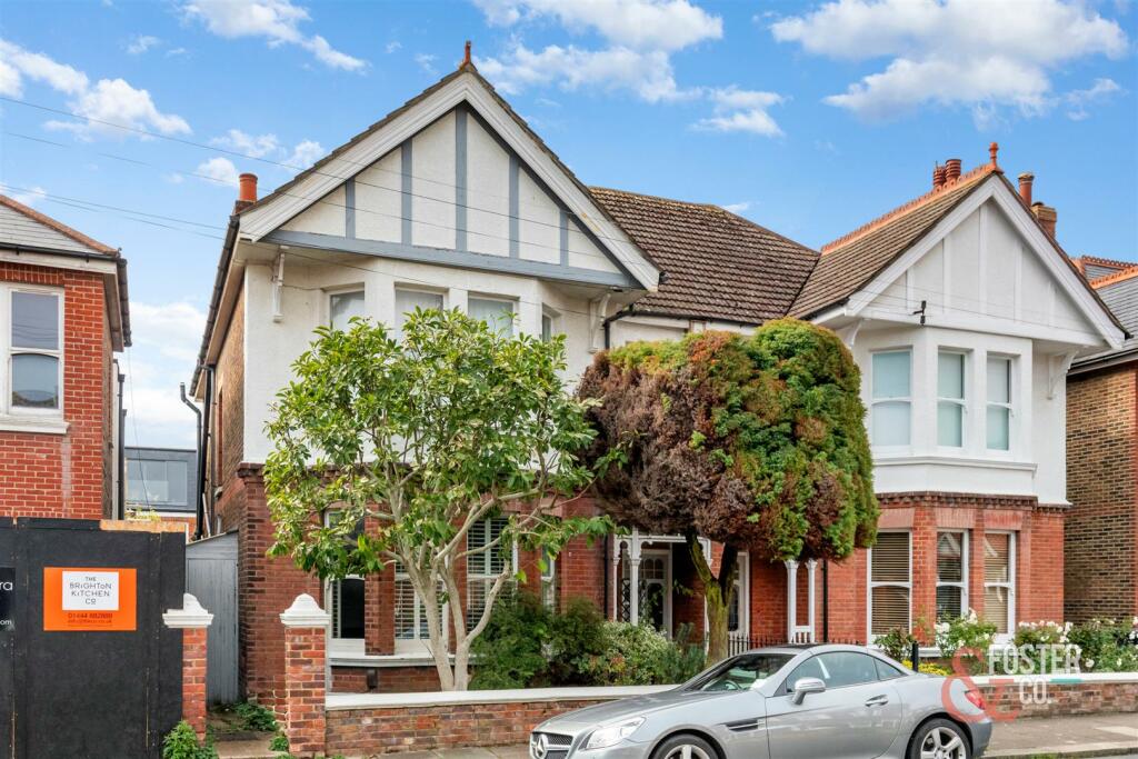 6 bedroom house for sale in Modena Road, Hove, BN3