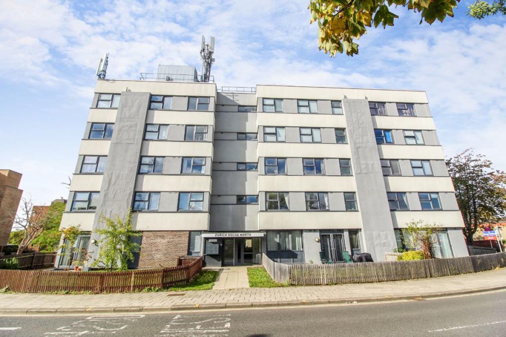 1 bedroom apartment for sale in Zurich House, Goldington Road, Bedford