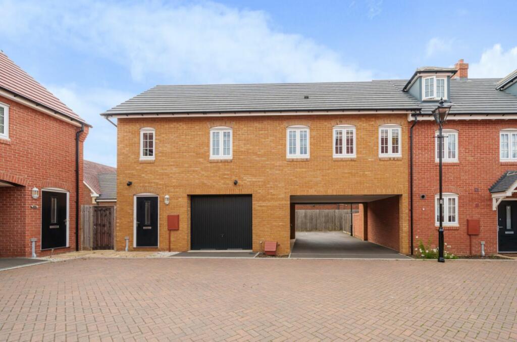 2 bedroom coach house for sale in Archer Street, Great Denham, Bedford