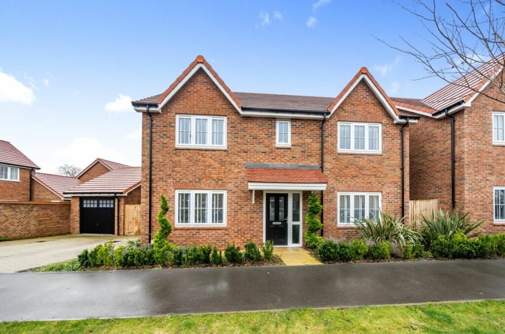 4 bedroom detached house for sale in Peacock Lane, Biddenham, MK40