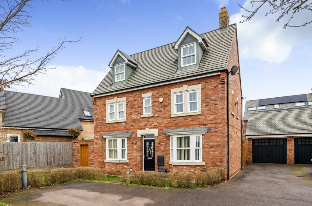 4 bedroom detached house for sale in Manley Way, Kempston, Bedford, MK42