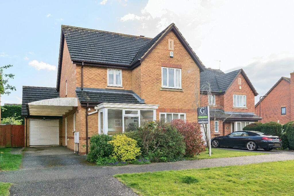 4 bedroom detached house for sale in Deep Spinney, Biddenham, MK40