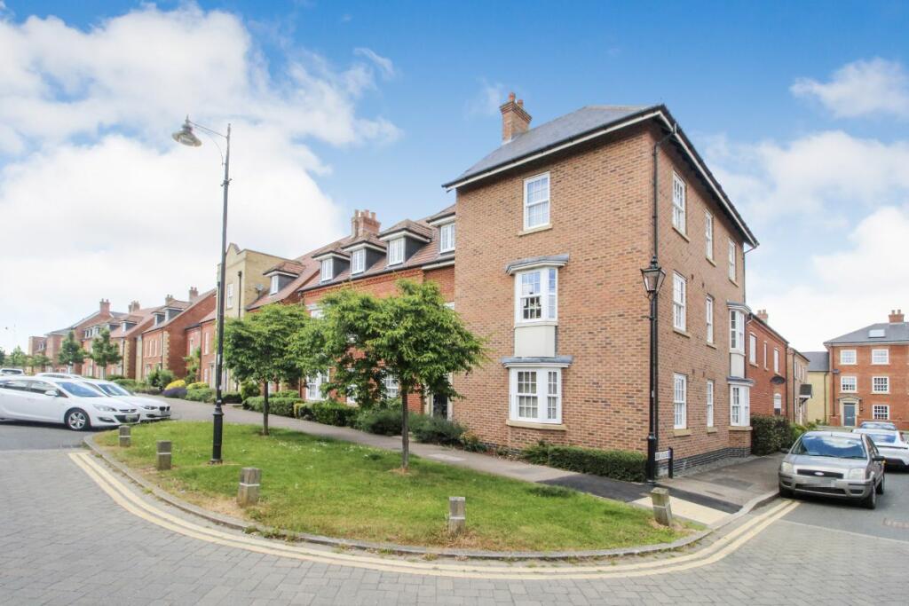 2 bedroom apartment for sale in Greenkeepers Road, Bedford, MK40