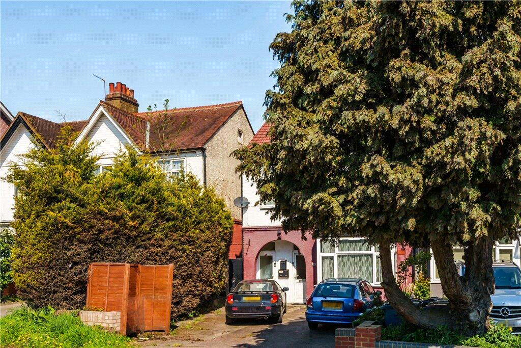 1 bedroom for sale in Whitchurch Lane, Edgware, Middlesex, HA8