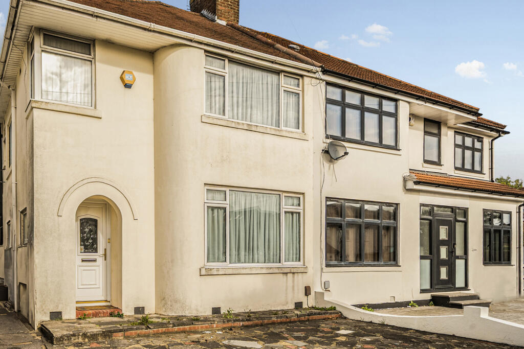3 bedroom semi-detached house