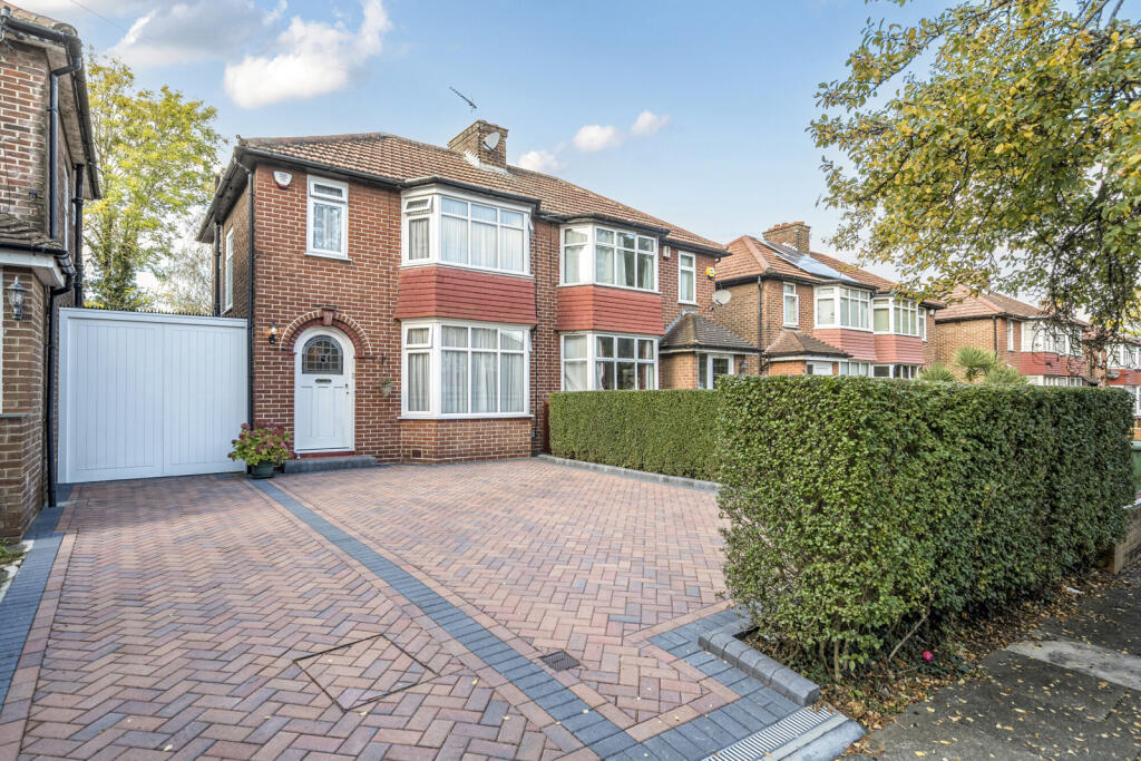 3 bedroom semi-detached house