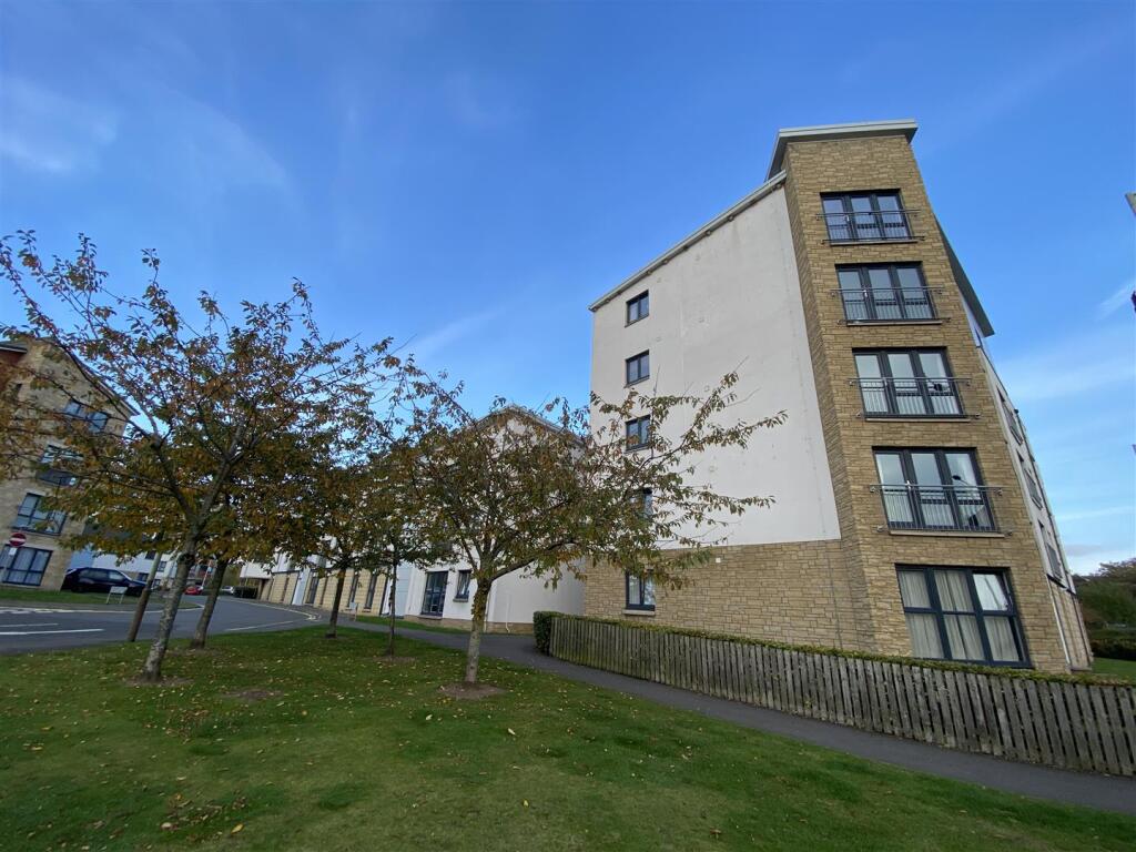 Main image of property: Vasart Court, Perth
