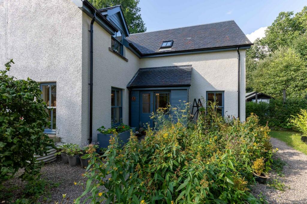 4 bedroom detached house for sale in Glendale, Bridge Of Gaur, Rannoch, Pitlochry, PH17 2QE, PH17