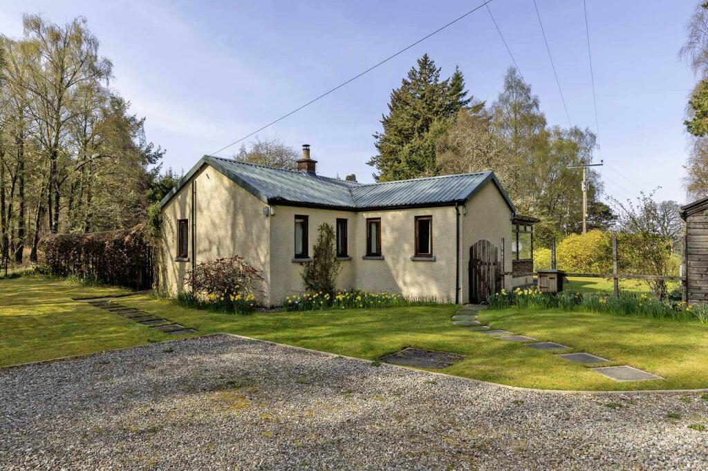 2 bedroom detached house for sale in Lonavhille, Carie, Rannoch, Perth And Kinross. PH17 2QJ, PH17