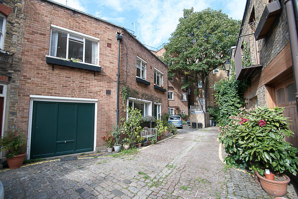 Main image of property: Warwick Square Mews, Pimlico, Pimlico