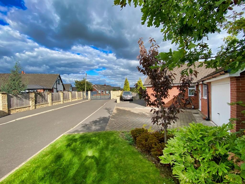 4 bedroom detached bungalow for sale in Meadow Cross Gardens, Lowton, WA3
