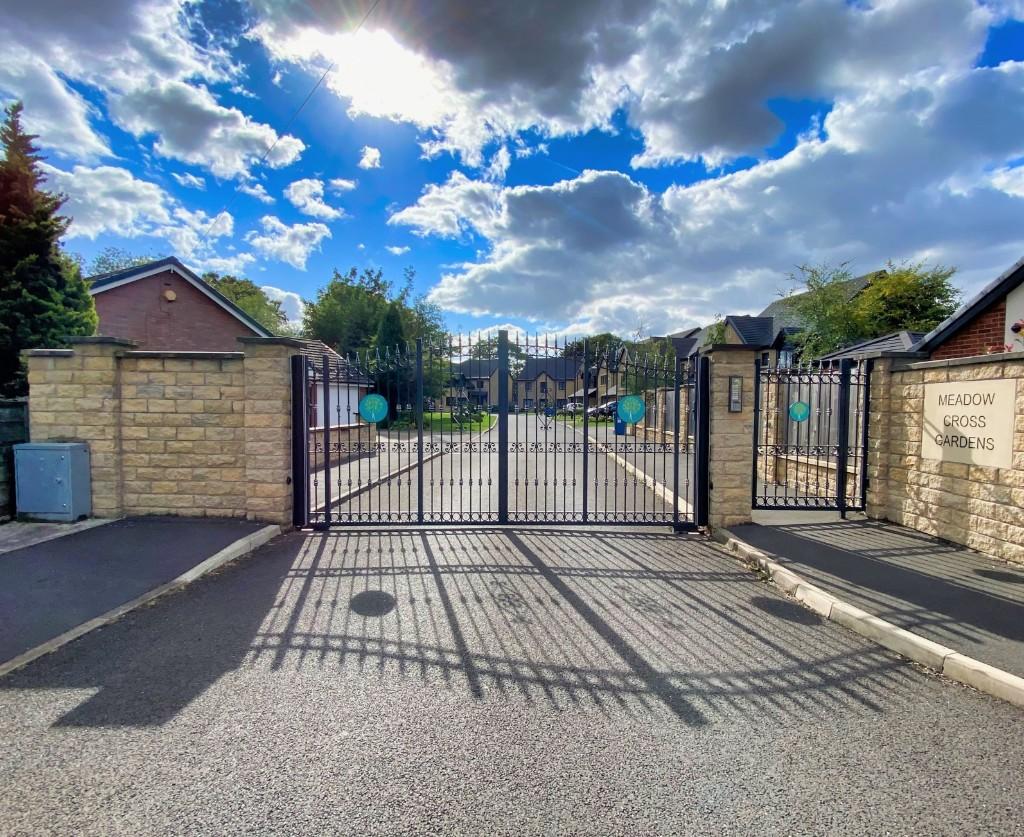 4 bedroom detached bungalow for sale in Meadow Cross Gardens, Lowton, WA3