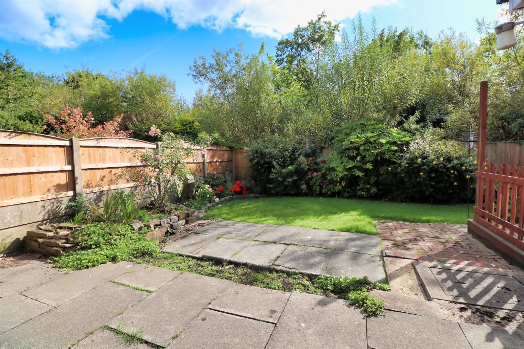 4 bedroom detached bungalow for sale in Meadow Cross Gardens, Lowton, WA3