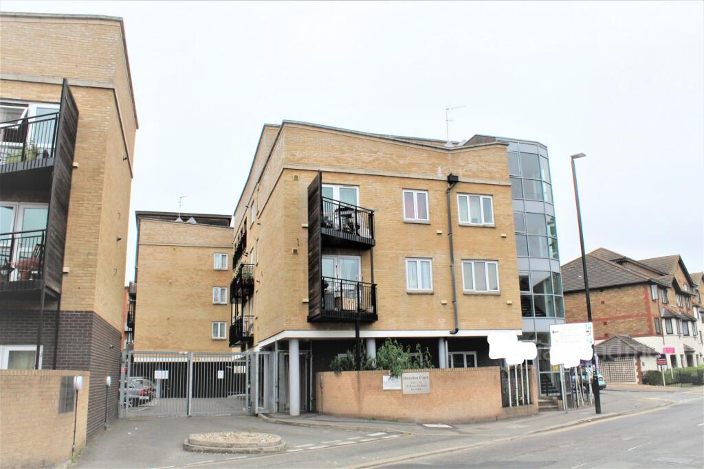Main image of property: Hanworth Road, Hounslow, TW3