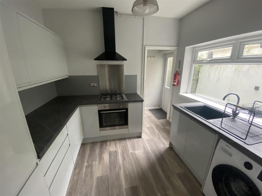 Additional property image - Castle Buildings, Forest Road, Pontypridd