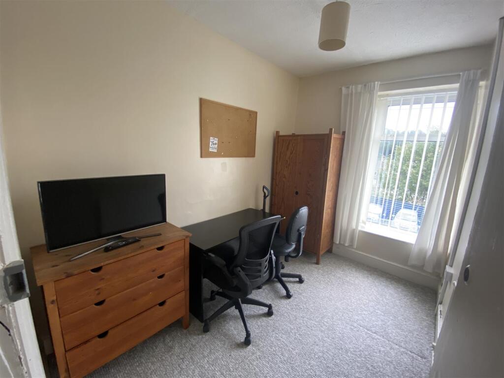 Additional property image - Castle Buildings, Forest Road, Pontypridd