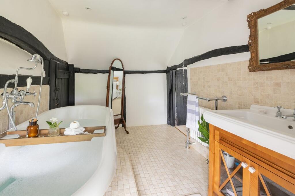 Additional property image - Upper Dicker, Hailsham