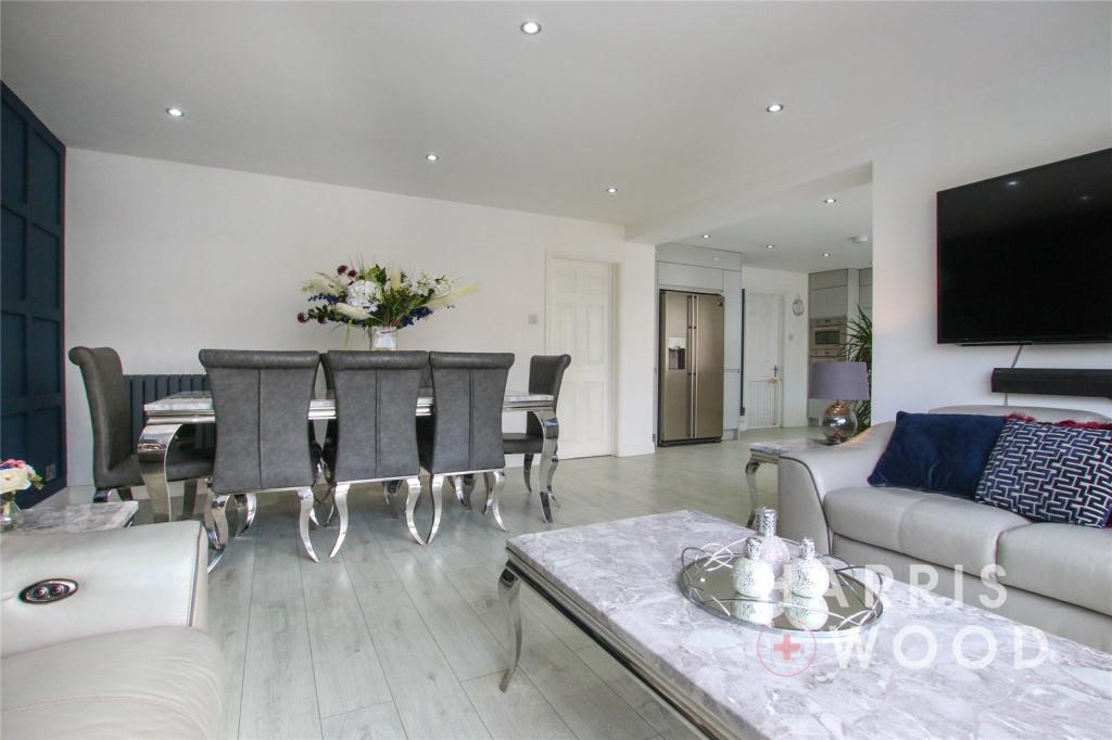 4 bedroom detached house for sale in Ferry Road, Fingringhoe