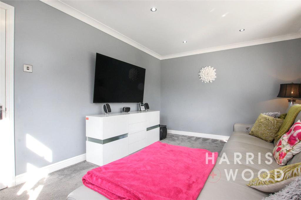 4 bedroom detached house for sale in Ferry Road, Fingringhoe