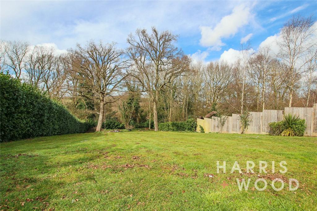 4 bedroom detached house for sale in Ferry Road, Fingringhoe