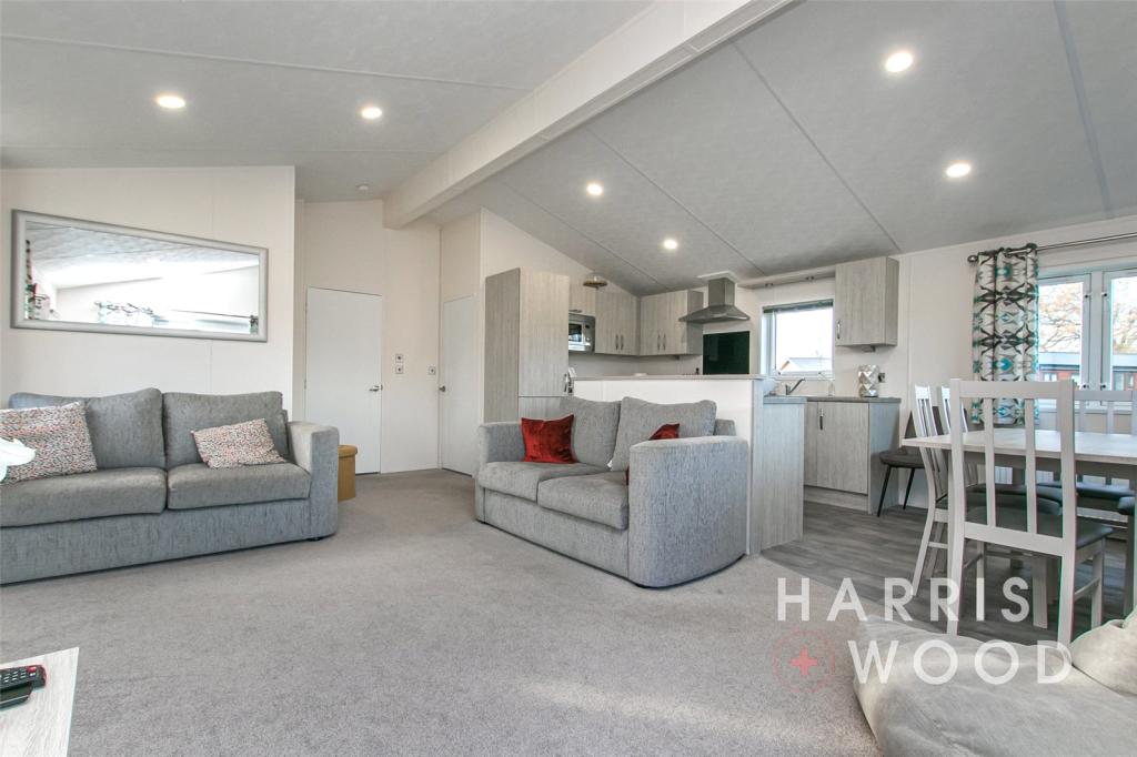 2 bedroom house for sale in Seaview Avenue, West Mersea, Colchester