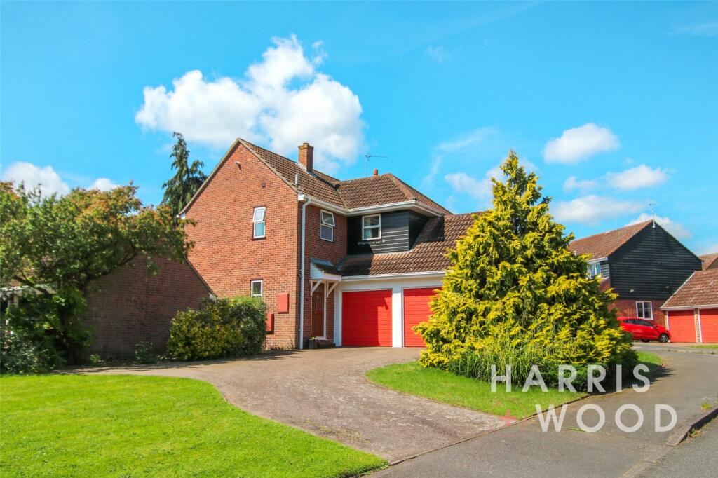 4 bedroom detached house for sale in Deben Road, Colchester, Essex, CO4