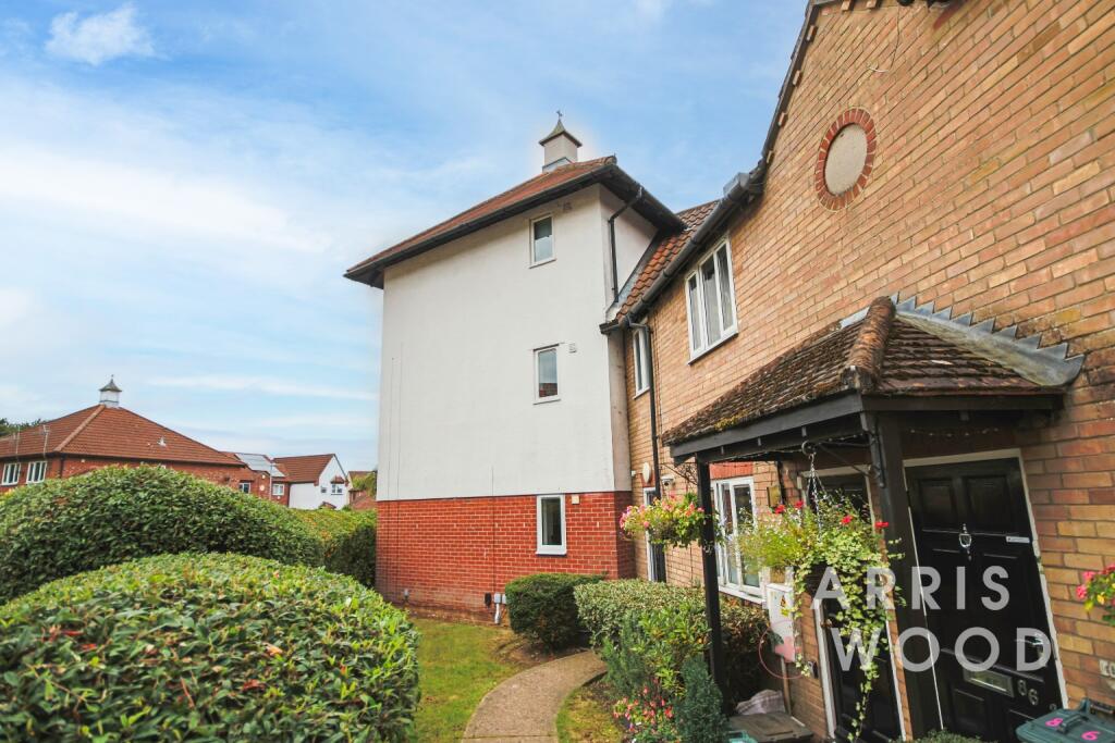 Main image of property: Dale Close, Stanway, Colchester, Essex, CO3