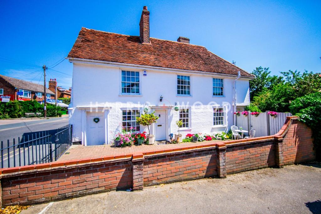 4 bedroom semidetached house for sale in High Street, Brightlingsea