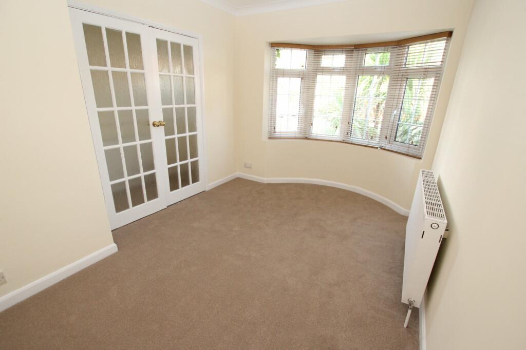 Detached to rent on Challenor Close, Finchampstead, Wokingham, RG40
