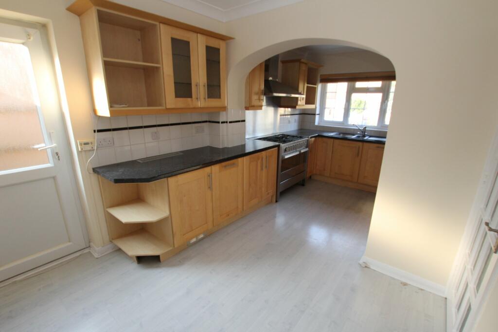 Detached to rent on Challenor Close, Finchampstead, Wokingham, RG40