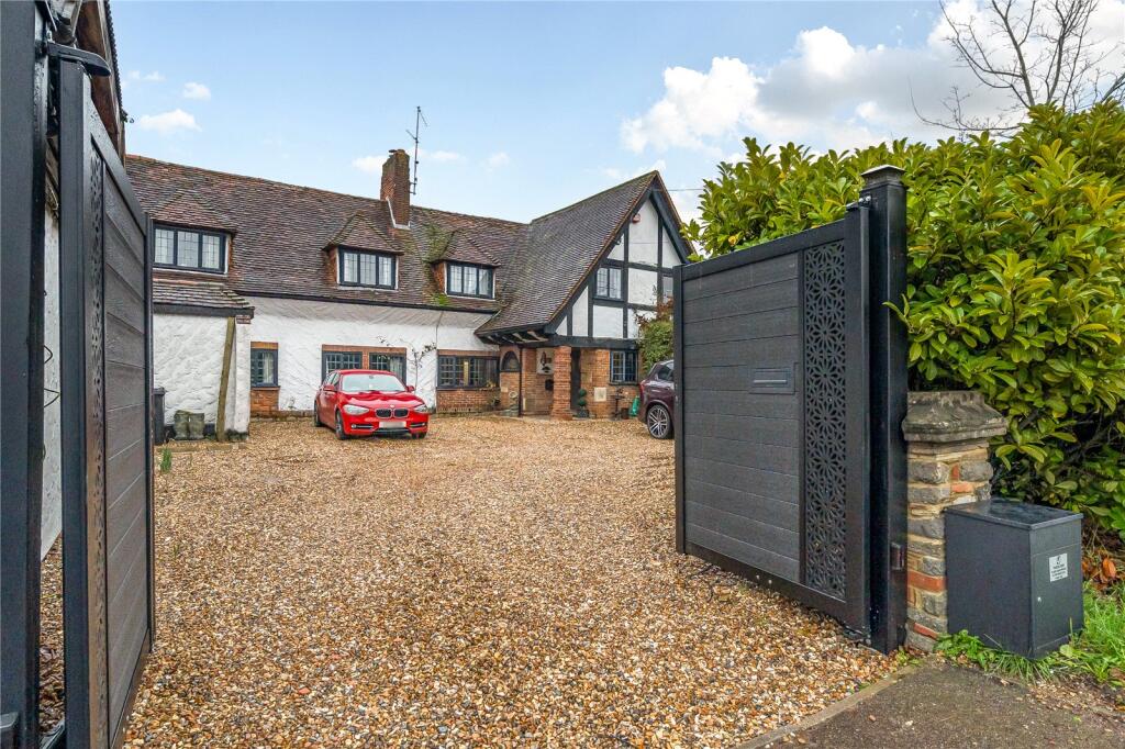 Main image of property: Reading Road, Winnersh, Wokingham, Berkshire, RG41