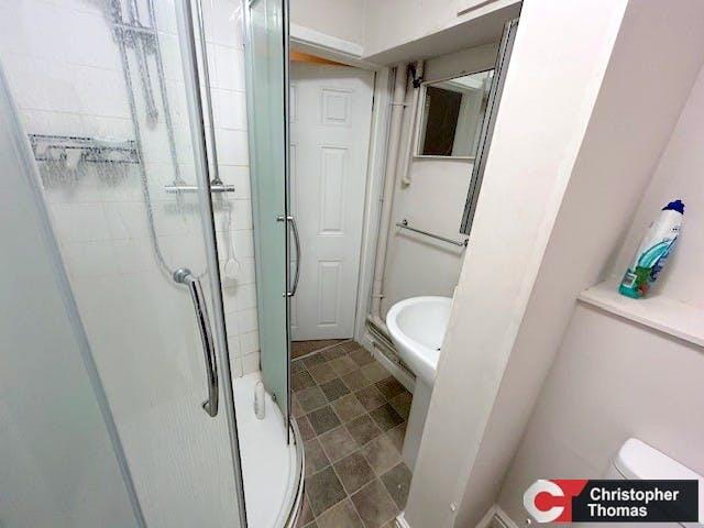 Ground floor shower ii.jpg