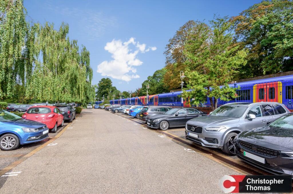 525ed2c7bb edb1fc268a1.jpg