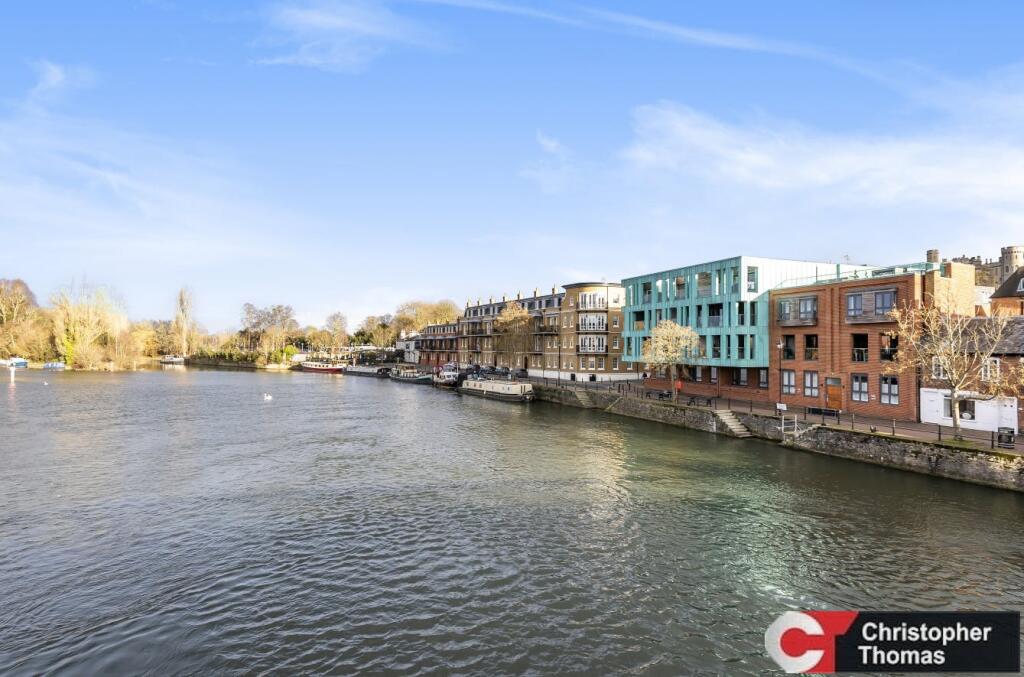 Low res view of the river from bridge.jpg