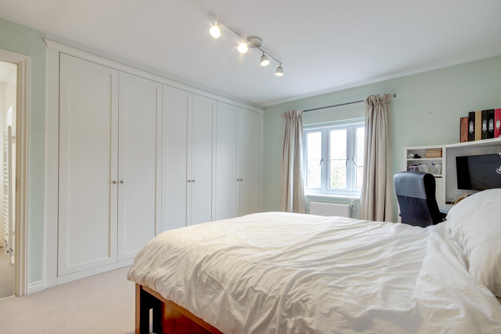 Additional property image - Waratah Drive, Chislehurst BR7